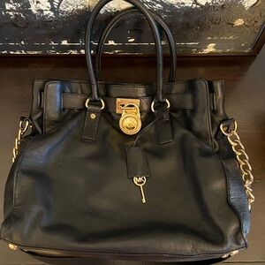 Authentic Michael Kors Black Pebbled Leather Hamilton Satchel